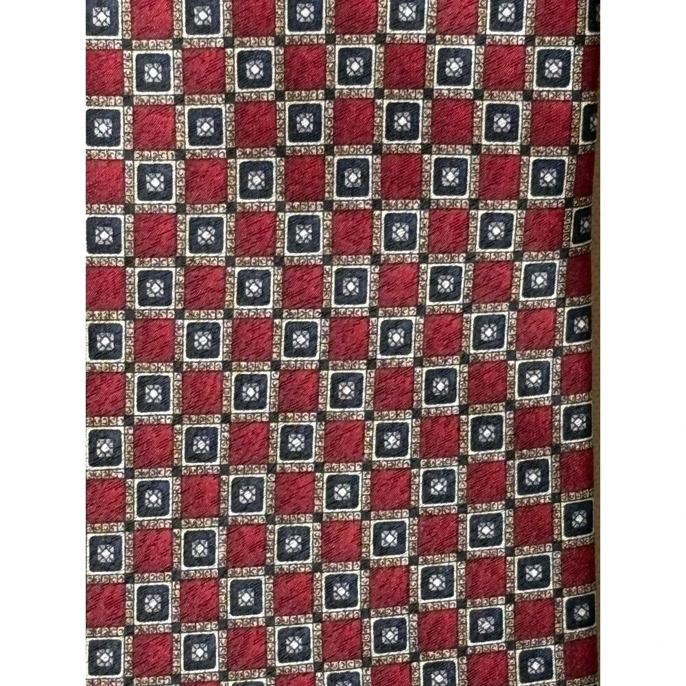 STAFFORD GEOMETRIC SILK TIE RED NAVY GOLD CLASSIC MENS EUC